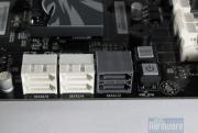 Um Probleme zu vermeiden, nutzen Sie die beiden SATA-6Gb/s-Ports und nicht die vier SATA-3Gb/s-Anschlüsse. Diese sind bei allen aktuellen Boards durch unterschiedliche Farben gekennzeichnet.