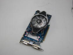 Sapphire kann im Gegensatz zu AMD nicht nur bis 560 sondern bis 640 zählen: Die HD 4830.