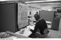 Ein IBM System/360 mit (wahrscheinlich) OS/360 im VW-Werk Wolfsburg 1973