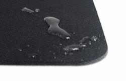 Steelseries stellt erstes Wasser und Schmutz abweisendes Stoff-Mauspad vor (3)