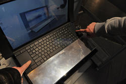 Asus NX90 Extremes Style-Notebook mit Dual-Touchpad (3)