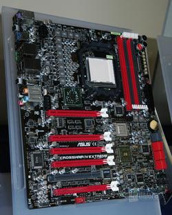 Asus Crosshair IV Extreme 01