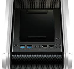 Cooler Master kündigt das CM 690 II Advanced Black & White Edition für März an. (3)