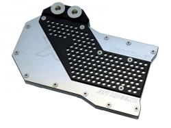 Alter Kühler, neuer Look: Watercool Heatkiller GPU-X³ HD 69X0 Hole Edition in Schwarz, Edelstahl und Nickel statt Kupfer, Edelstahl, Kupfer.