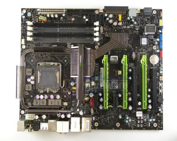 EVGA Nforce 790i Ultra SLI (Bild: PCGH)