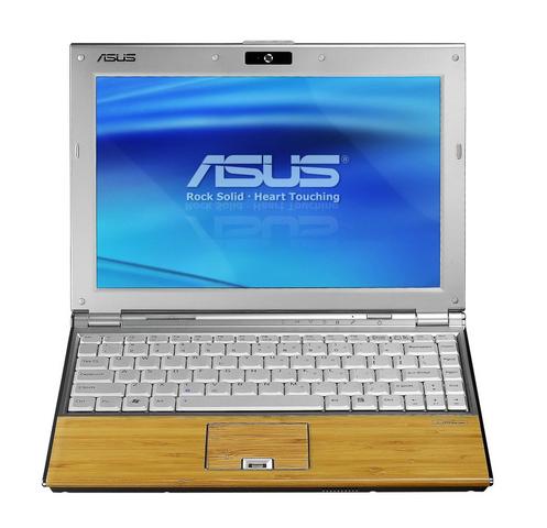 Asus präsentiert das erste marktreife Bambus-Notebook der Welt. (Bild: Asus)