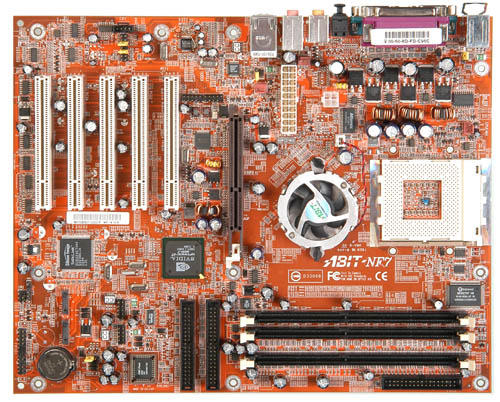Abit NF7-S: Das A7N-8X war zwar weit verbreitet, für viele gilt das Abit-Board aber als eine der besten Nforce2-Hauptplatinen.