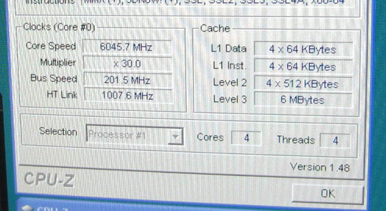 CPU-Z zeigt einen CPU-Takt von 6.045,7 MHz an.