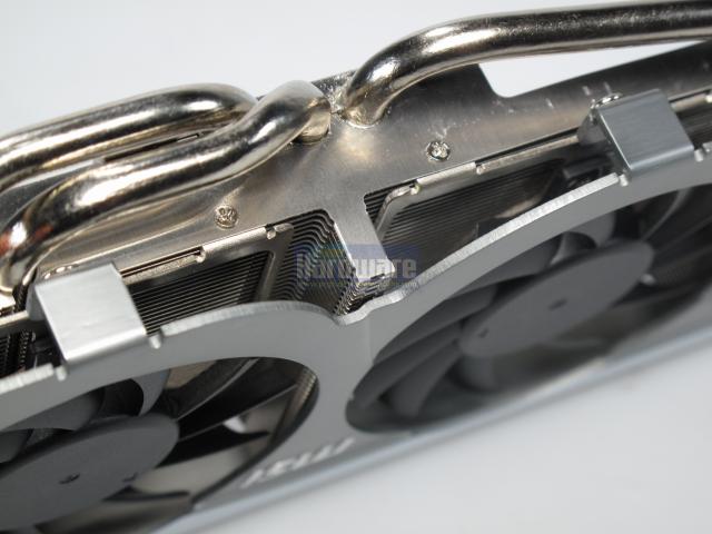 MSI Radeon HD 5770 Hawk: 3 Heatpipes leiten die Wärme an die Kühllamellen weiter.