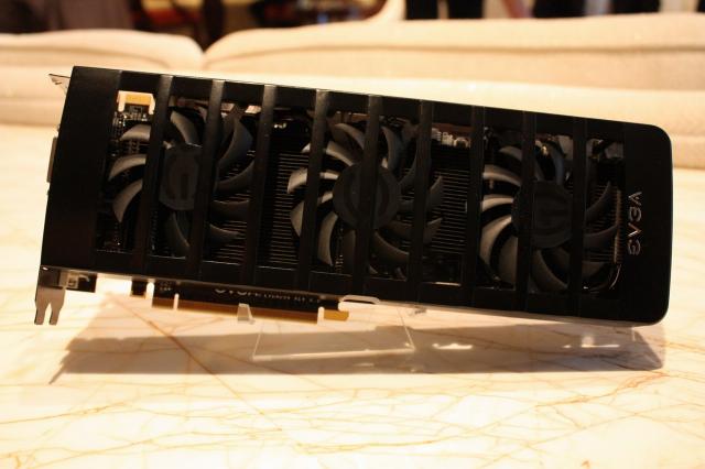 Evga mit Dual-GF11x-Karte (9)