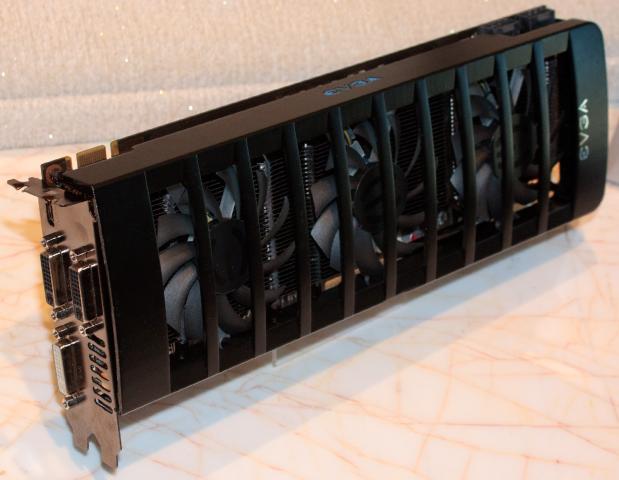 Evga mit Dual-GF11x-Karte (9)