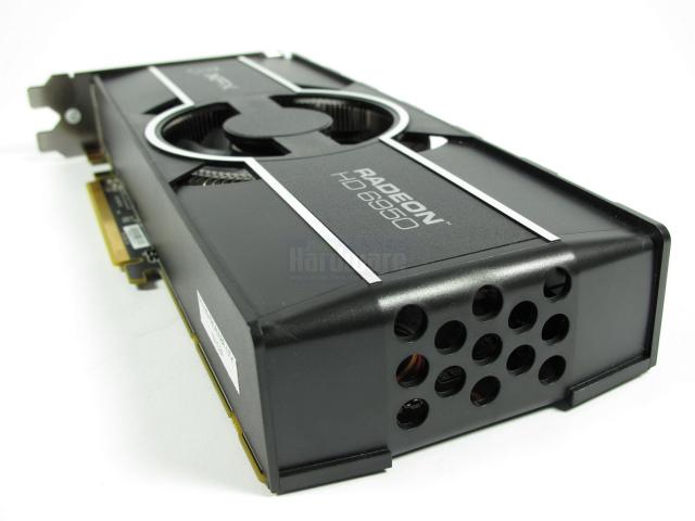 Xfx Radeon HD 6950 1G XXX Edition: Eigendesign mit Vapor-Chamber und 1 GiByte VRAM (2)