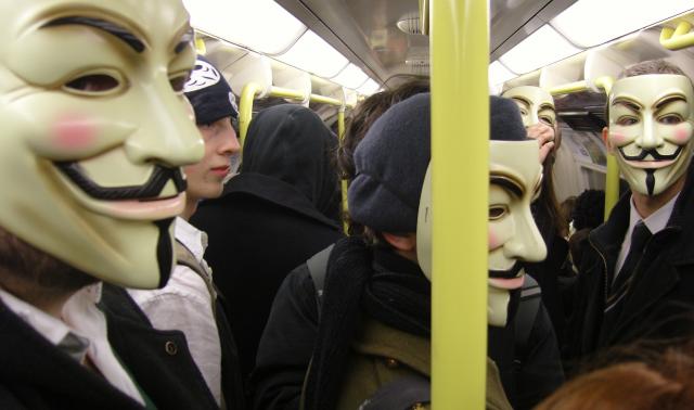 Die Cyberpiraten von Anonymous haben einen Mittschnitt einer Telefonkonferenz zwischen dem FBI und Scotland Yard auf dem Videoportal Youtube veröffentlicht. 