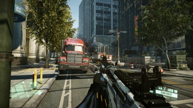 Dem brandneuen Shooter Crysis 2 ist der größte Test im Heft gewidmet - erfahren Sie alles über Story, Technik und Nanosuit.