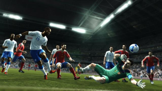 PES 2012: Zwei neue Trailer zeigen die Steuerung von mehreren Spielern gleichzeitig (6)