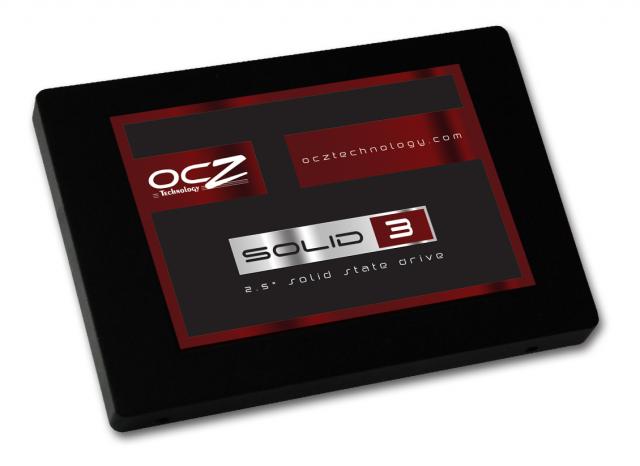 OCZ Agility 3 und Solid 3, aber auch die Vertex 3: Alle basieren auf dem Sandforce-2281-Controller, der jetzt von OCZ ein Firmware-Update auf Version 2.13 spendiert bekam.  (3)
