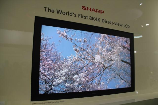 Sharp 8K4K: 7.680 x 4.320 Pixel, 22.2 Sorround Sound und 10 Bit pro Farbkanal. Noch Fragen? (5)