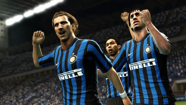 PES 2012: Kostenfreier DLC bringt neue Schuhe, Trikots und aktualisierte Mannschaften (4)