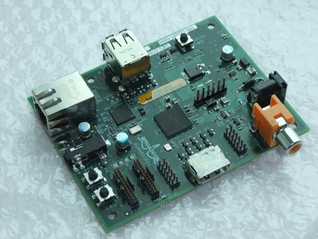 Raspberry Pi entwickelt 25-Dollar-PC in Kreditkartengröße (3)
