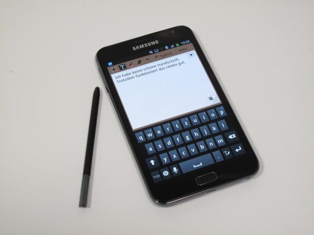 Smartphones unterm Weihnachtsbaum: 7,3 Millionen Android-Handys aktiviert 