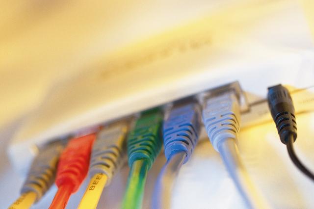 WLAN-Router mit Designfehler im WPS erlauben Bruteforce-Angriff - Der beste Schutz bleiben Kabel.