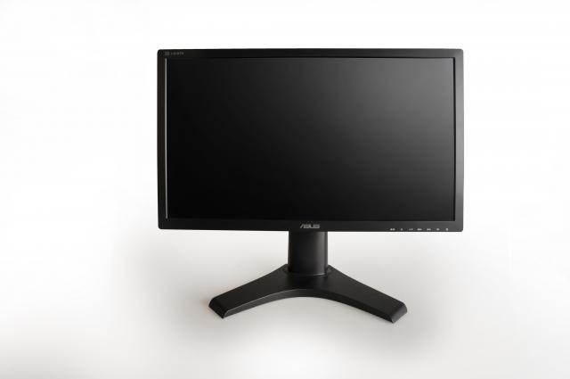 CES 2012: ASUS stellt 27 Zoll großes VA278Q Display mit 2560 x 1440 Bildpunkten vor (3)