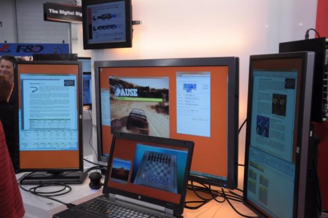 CES 2012: Daisy-Chaining erlaubt theoretisch bis zu 63 Monitore an nur einer Grafikkarte. (7)