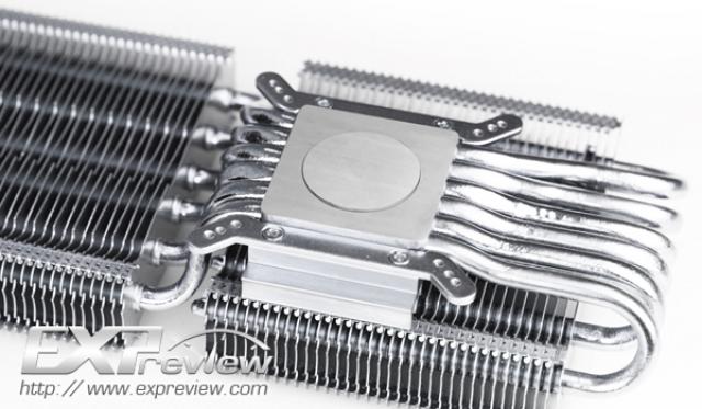 Kühler für HD 7970: Aeolus Gamer Storm hat den EKL-Peter-Klon Dracula angepasst. (2)