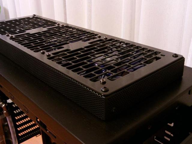 Update mit Netzteiltestgerät, Wakü-580 und schickem Triple-Radiator (7)