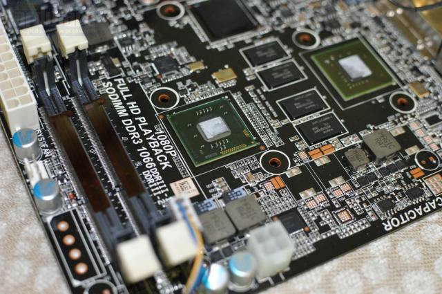 Zotac D2700 ITX WiFi Supreme 07
