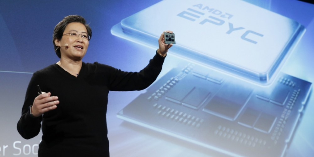 AMD Epyc und Instinct: 30-mal mehr Effizienz bei HPC und KI bis 2025 geplant - im Bild: CEO Dr. Lisa Su bei der Zen-2-Epyc-Präsentation 2018
