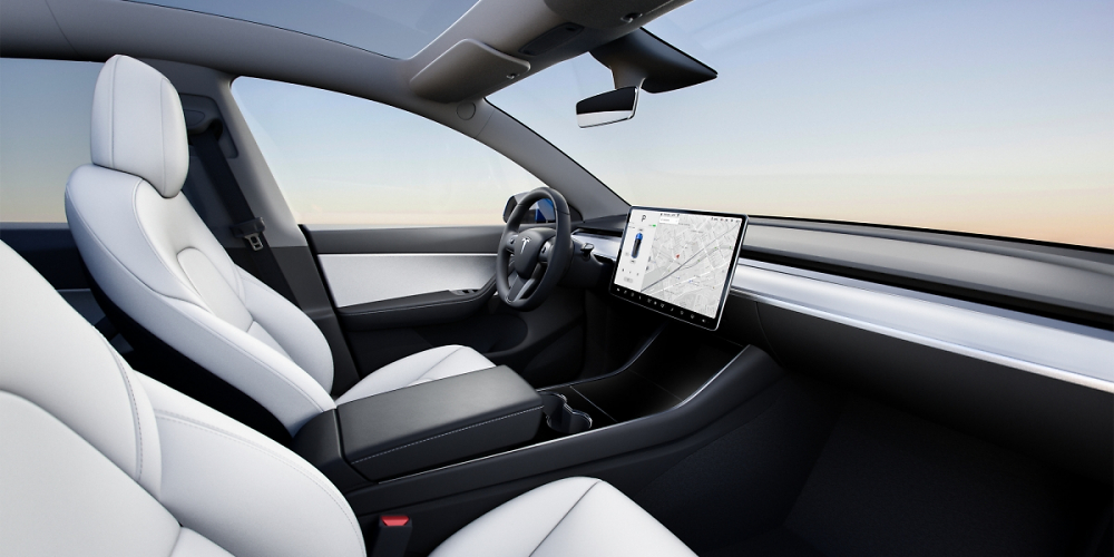 E-Auto: Bei Tesla gibt es nun ein Mikrofon für Karaoke (3)
