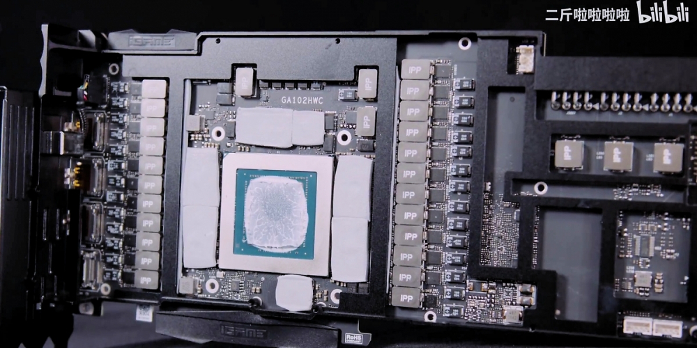 iGAME Geforce RTX 3090 Kudan: Hybrid-Flaggschiff auseinandergeschraubt (5)