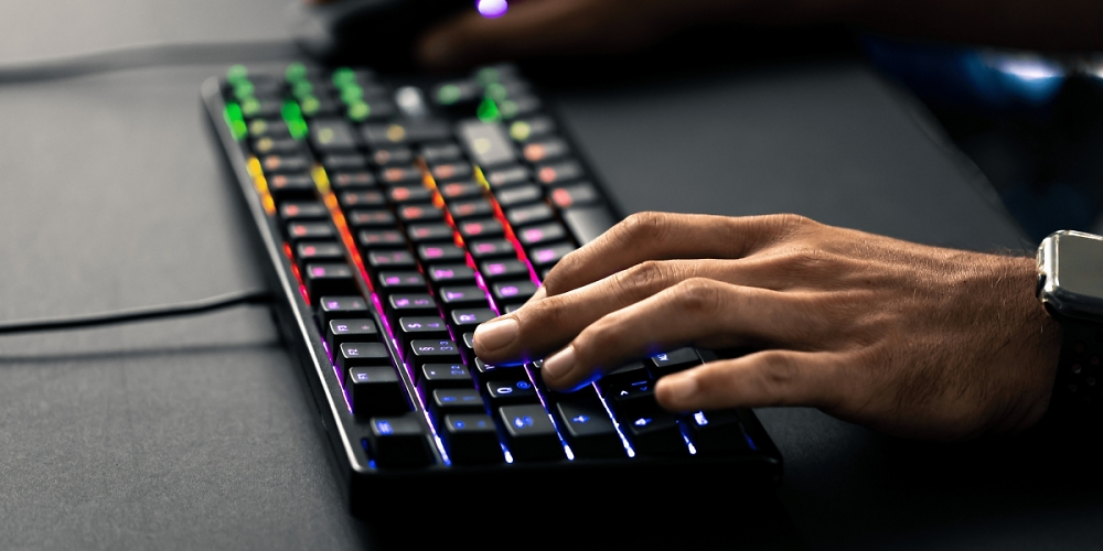 Cherry G80-3000N RGB TKL: Moderne Version des 80er-Klassikers (7)