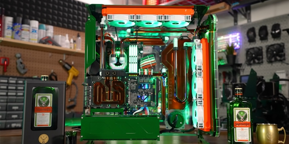 Kräuterlikörkühlung: PC mit Jägermeister statt H2O im Video