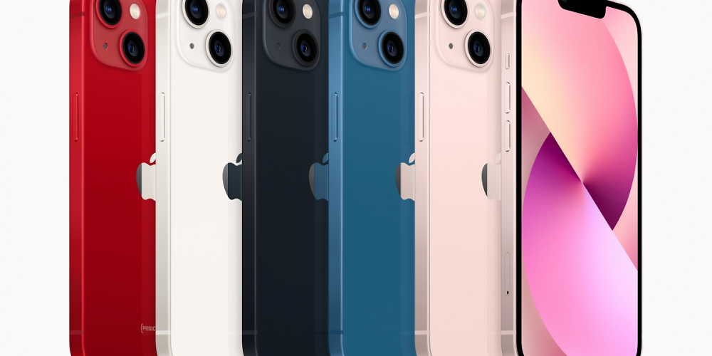 Das iPhone 13 Mini lässt sich kabellos via Magsafe nur mit 12 W laden und ist damit genauso langsam wie sein Vorgängermodell.