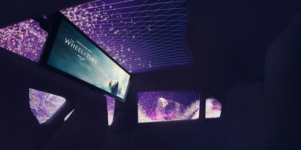 BMW Theater Screen mit 31 Zoll und Amazon Fire TV