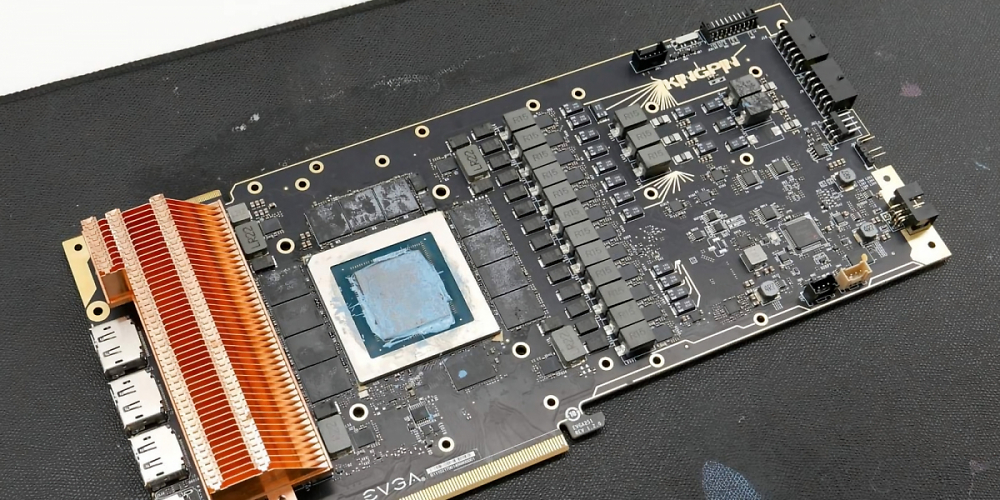 EVGA Geforce RTX 3090 Ti Kingpin: Bild der Platine macht die Runde (3)