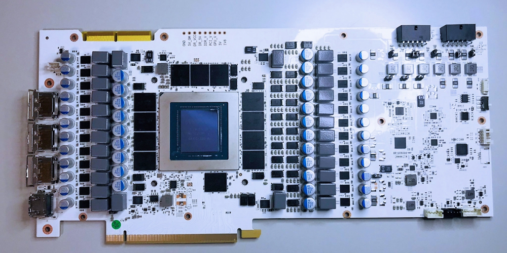 Geforce RTX 3090 Ti HOF OC Lab Edition: Bilder vom PCB mit 24+4 VRMs (1)