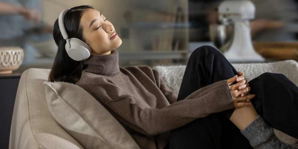 Sony WH 1000XM5.