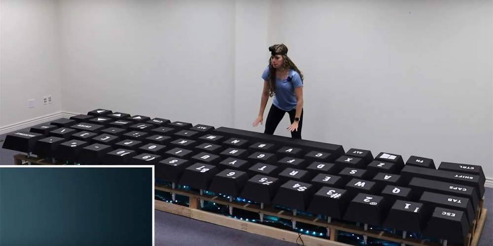 "Weltgrößte Tastatur": 5 Meter lang, aber am Guinness-Buch gescheitert