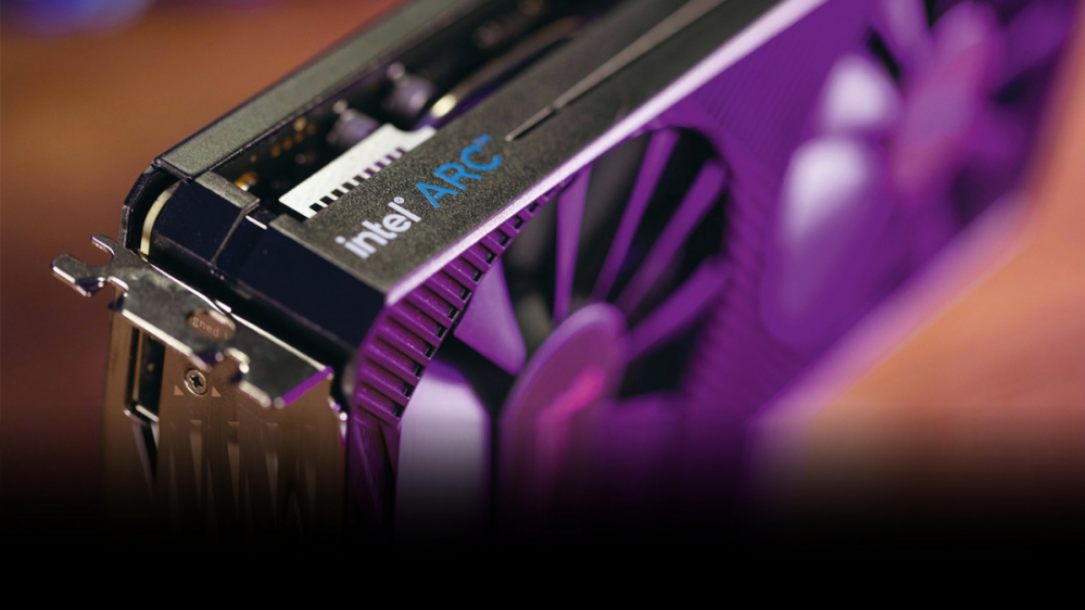  Intel Arc 380 gegen Radeon RX 6400 im ersten Test