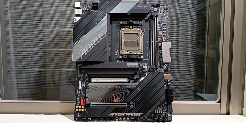AORUS B650E Tachyon: Erste Bilder von Gigabyte's neuem Mainboard (1)