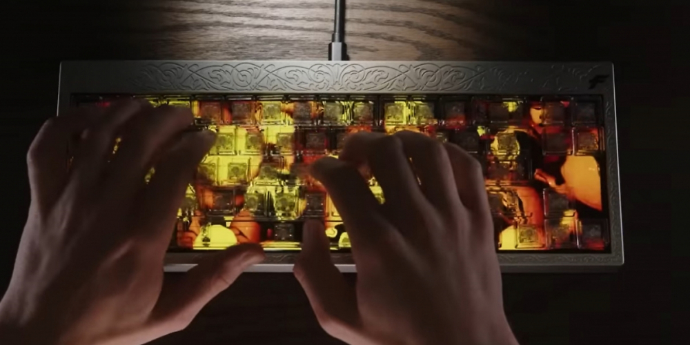 Transparente Tastatur mit Hintergrund-Display: Finalmouse Centerpiece soll 349 US-Dollar kosten