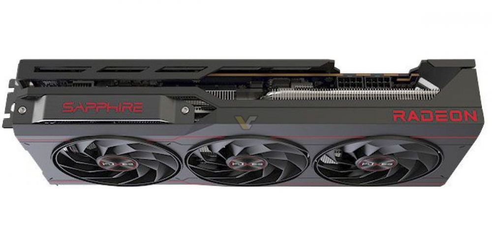 Der Kühler ist bei der RX 7900 XT(X) Pulse identisch.
