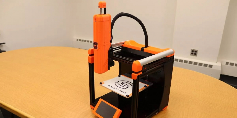 Cocoa Press 3D Drucker druckt mit Schokolade