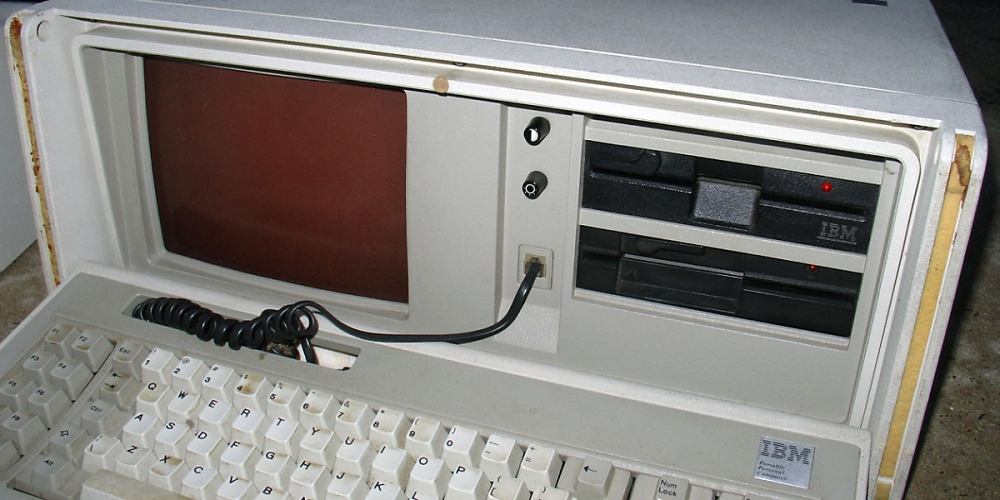 IBM 5155 mit Intel 8088 CPU und MS DOS.