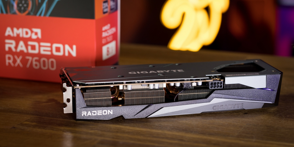 Einige 6+2-Pin-Kabel scheinen nicht in das Referenzdesign der Radeon RX 7600 zu passen.
