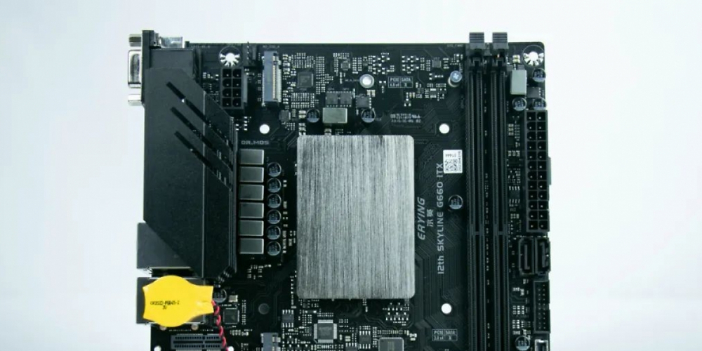 Erying Skyline G660i ITX mit Intel Core i9-12900HK