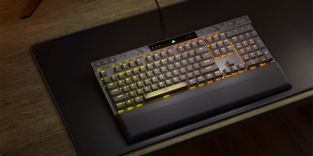Corsair K70 Max